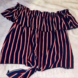 Shirt has many designs: Crop/1 Shoulder/Full Blouse Shirt Size Small